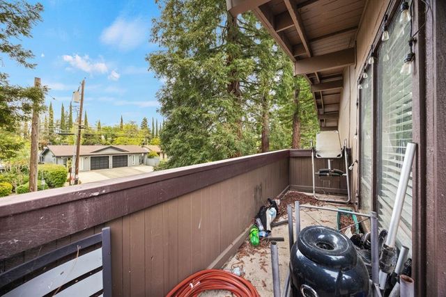 2442 Larkspur Ln #304, Sacramento, CA 95825
