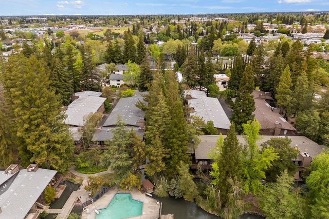 2442 Larkspur Ln #304, Sacramento, CA 95825