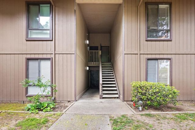 2442 Larkspur Ln #304, Sacramento, CA 95825