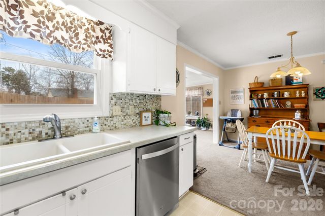 3584 Heather Lane, Gastonia, NC 28056