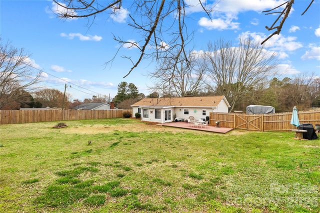 3584 Heather Lane, Gastonia, NC 28056