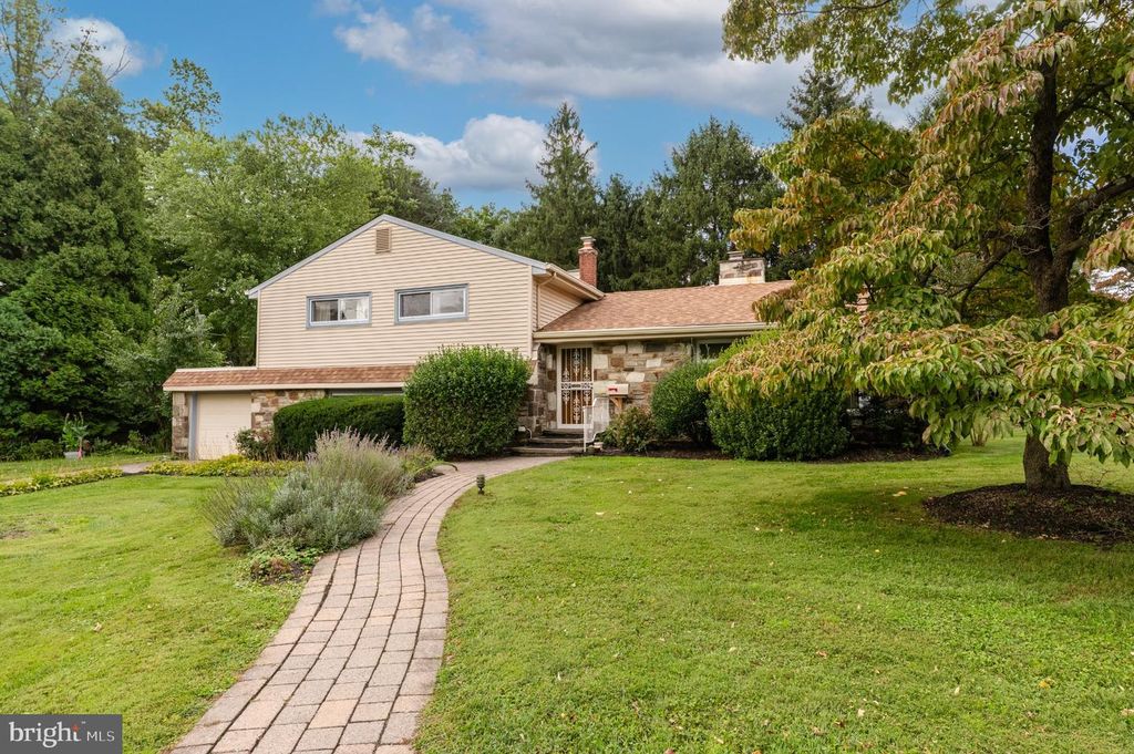 310 HEDGEROW LN, WYNCOTE, PA 19095 — photo 2