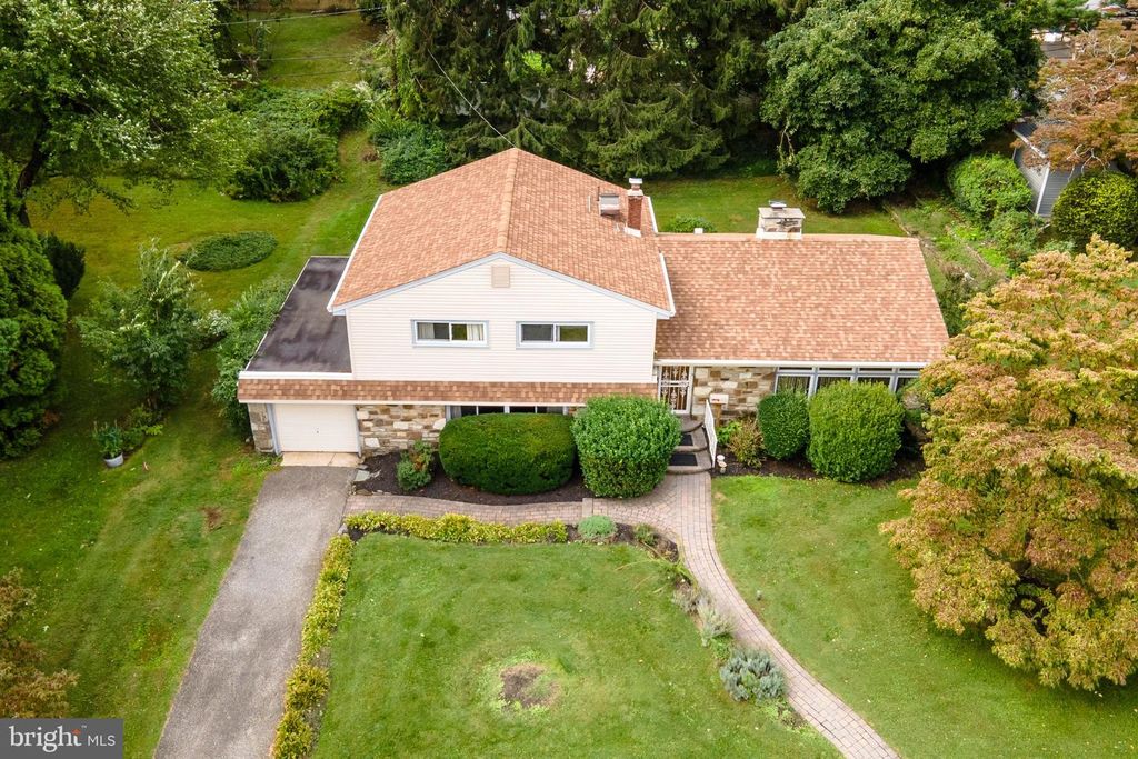 310 HEDGEROW LN, WYNCOTE, PA 19095 — photo 4