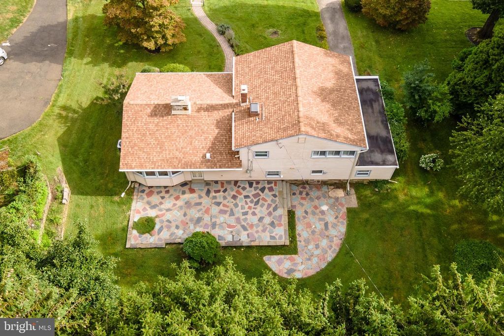 310 HEDGEROW LN, WYNCOTE, PA 19095 — photo 5