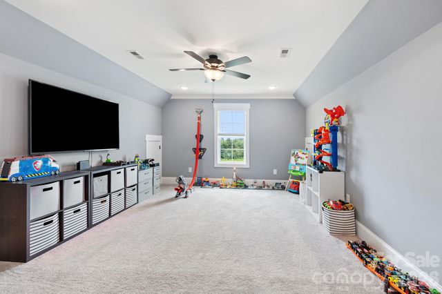 7412 Kingsley Place, Stokesdale, NC 27357