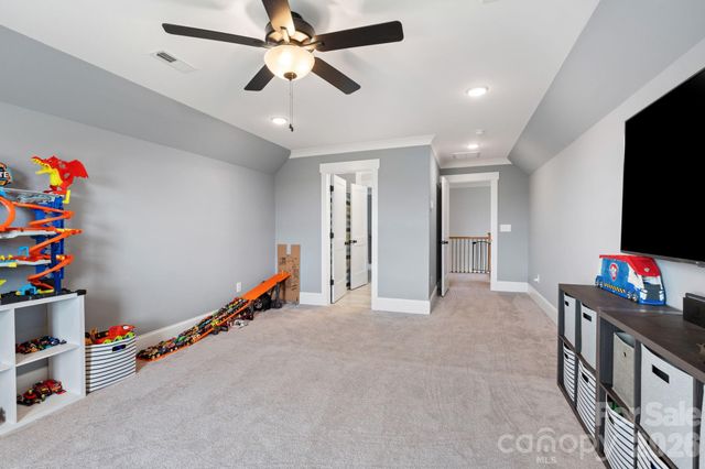 7412 Kingsley Place, Stokesdale, NC 27357