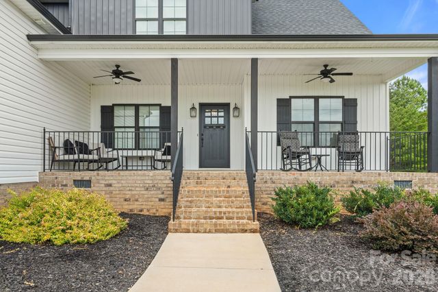 7412 Kingsley Place, Stokesdale, NC 27357