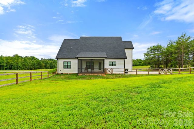 7412 Kingsley Place, Stokesdale, NC 27357