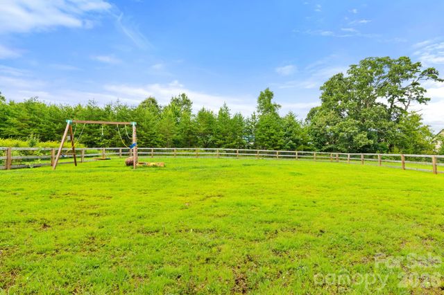7412 Kingsley Place, Stokesdale, NC 27357