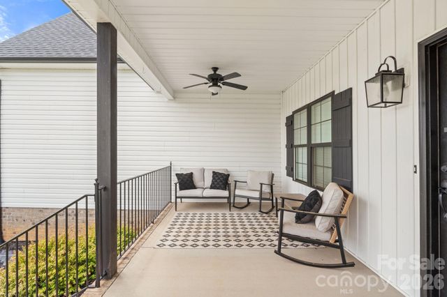 7412 Kingsley Place, Stokesdale, NC 27357