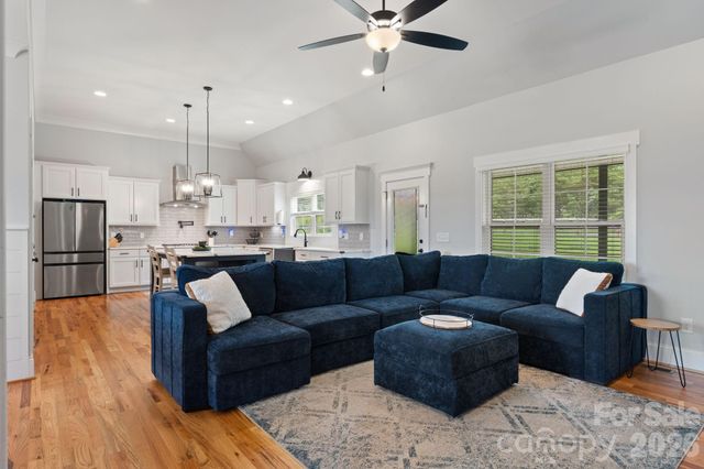 7412 Kingsley Place, Stokesdale, NC 27357