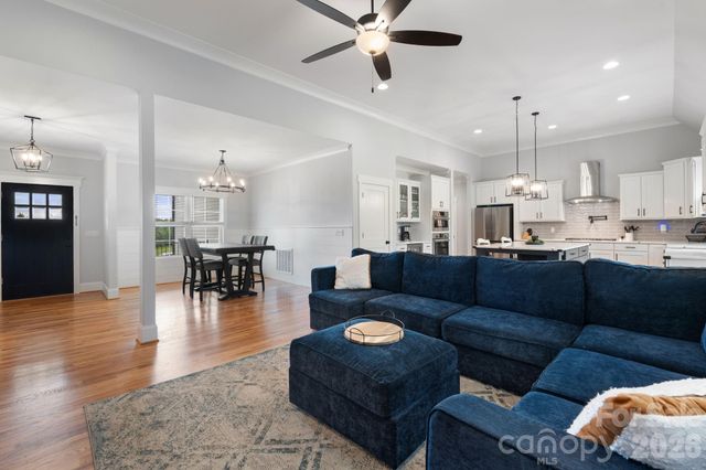 7412 Kingsley Place, Stokesdale, NC 27357