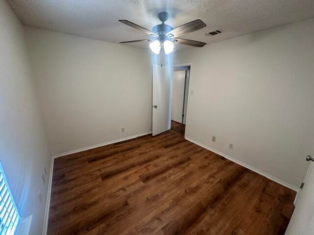 Image 12 of property listing at 1813 La Mesa Lane, San Angelo, TX 76905