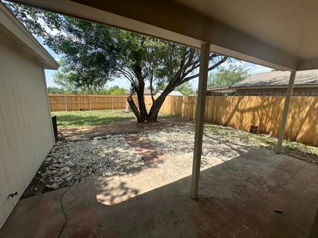 Image 18 of property listing at 1813 La Mesa Lane, San Angelo, TX 76905