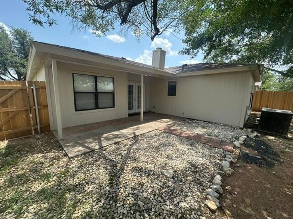 Image 19 of property listing at 1813 La Mesa Lane, San Angelo, TX 76905