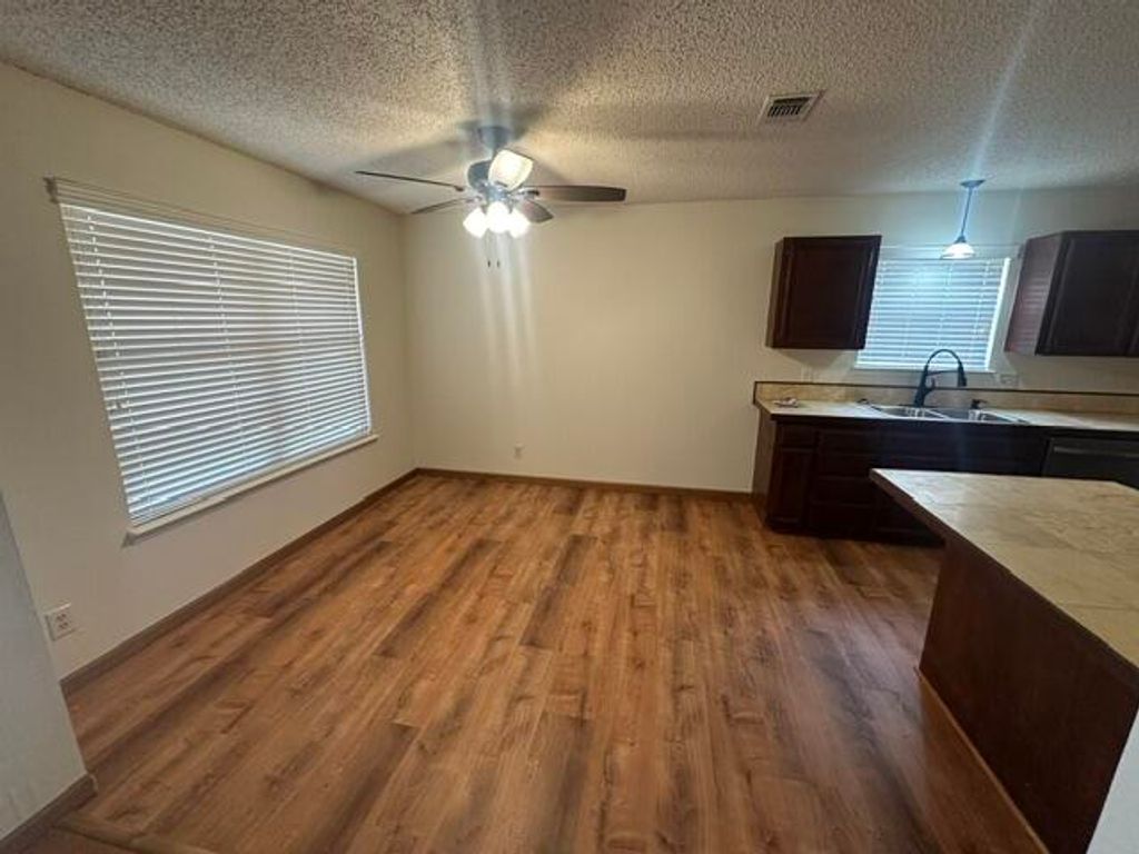 Image 4 of property listing at 1813 La Mesa Lane, San Angelo, TX 76905