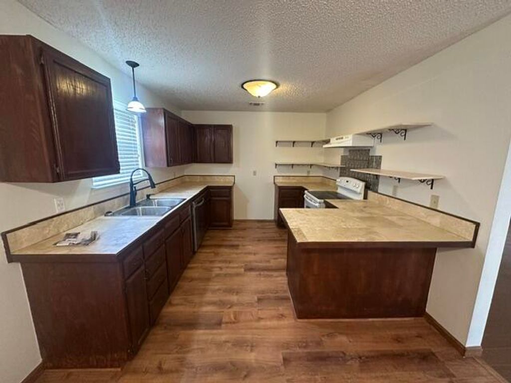 Image 5 of property listing at 1813 La Mesa Lane, San Angelo, TX 76905