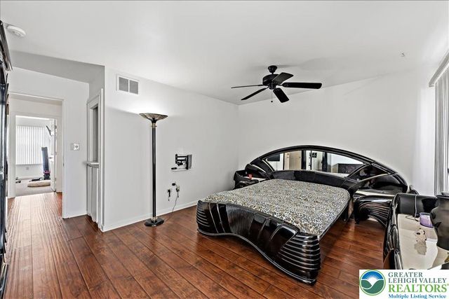 2555 Chestnut Lane, Forks Twp, PA 18040