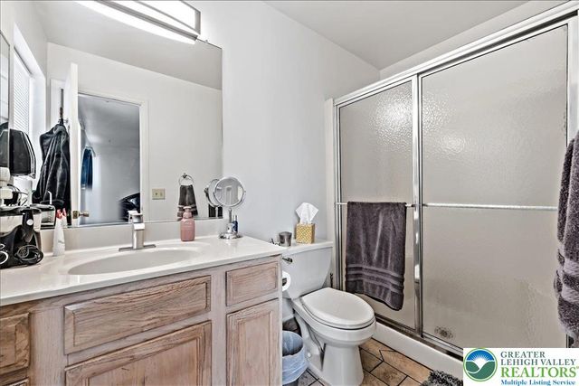 2555 Chestnut Lane, Forks Twp, PA 18040