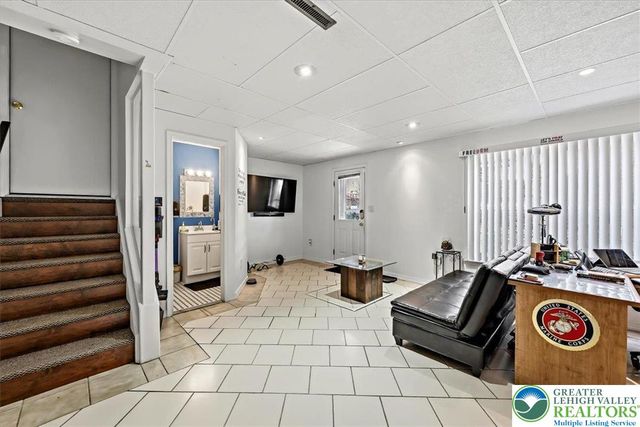 2555 Chestnut Lane, Forks Twp, PA 18040