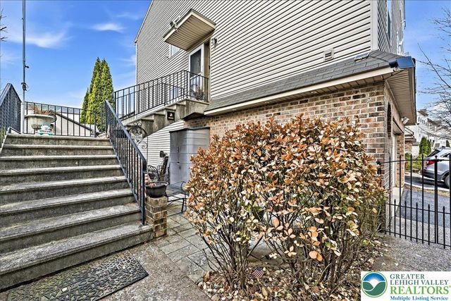 2555 Chestnut Lane, Forks Twp, PA 18040