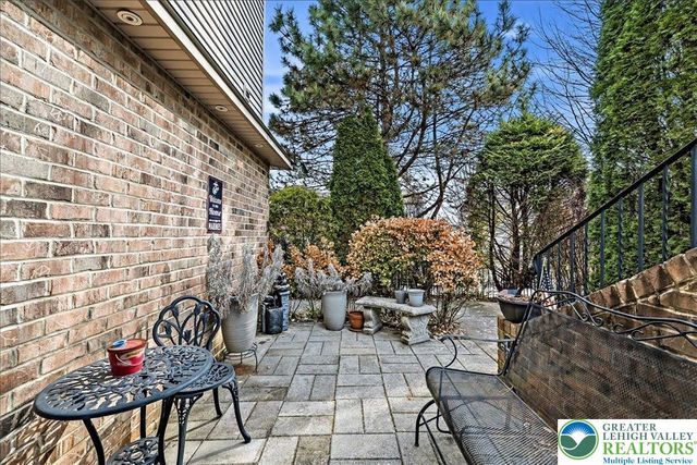 2555 Chestnut Lane, Forks Twp, PA 18040