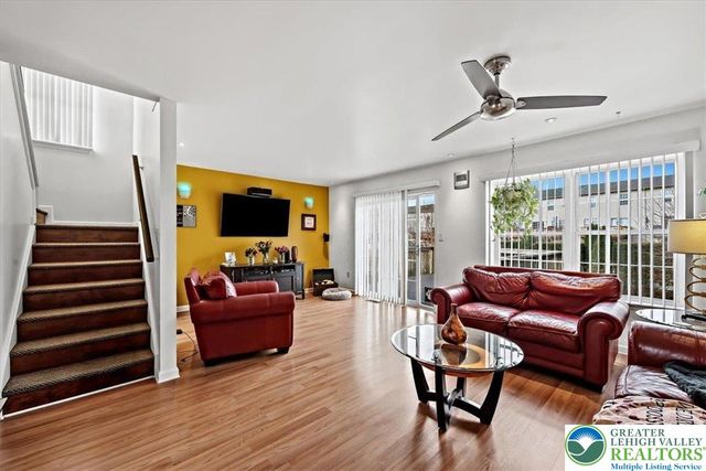 2555 Chestnut Lane, Forks Twp, PA 18040