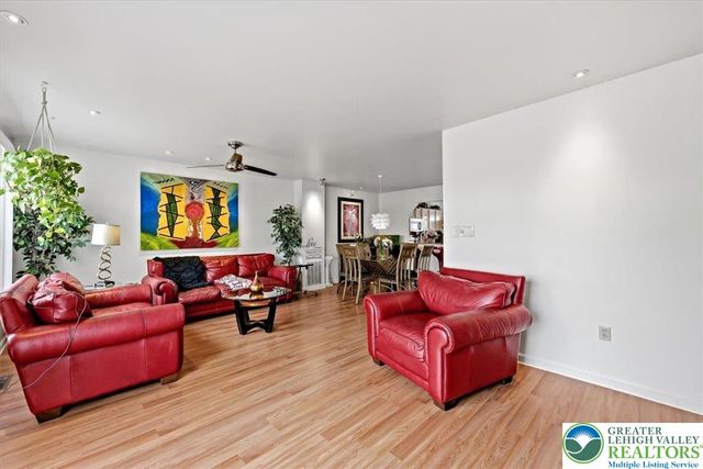 2555 Chestnut Lane, Forks Twp, PA 18040