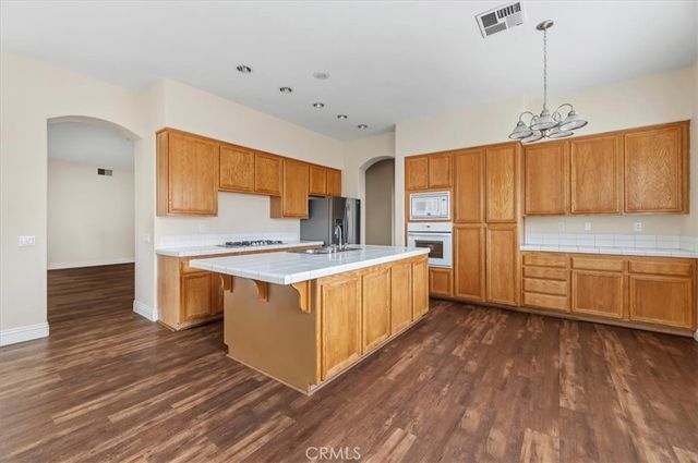 42748 Mountain Shadow, Murrieta, CA 92562