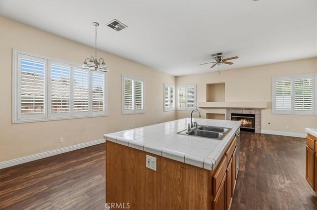 42748 Mountain Shadow, Murrieta, CA 92562