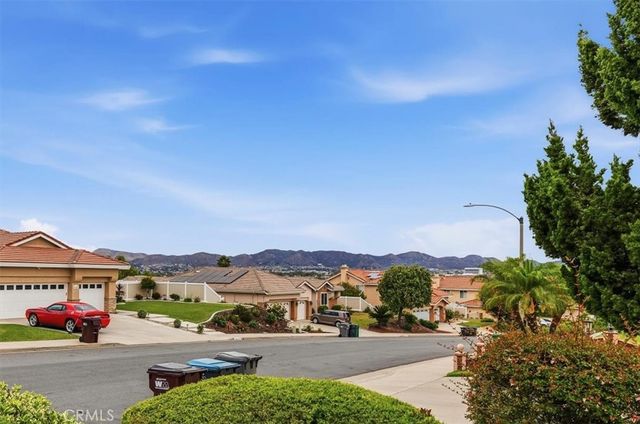 42748 Mountain Shadow, Murrieta, CA 92562