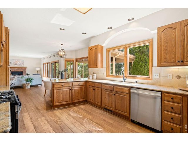 346 High Pointe Dr, Fort Collins, CO 80525