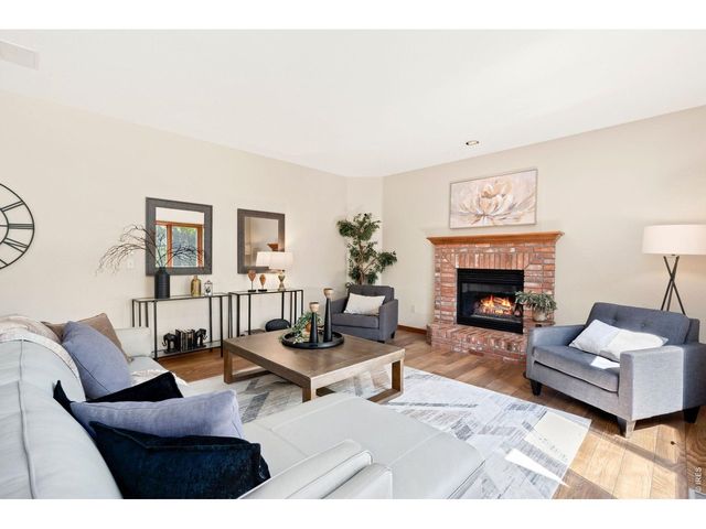 346 High Pointe Dr, Fort Collins, CO 80525