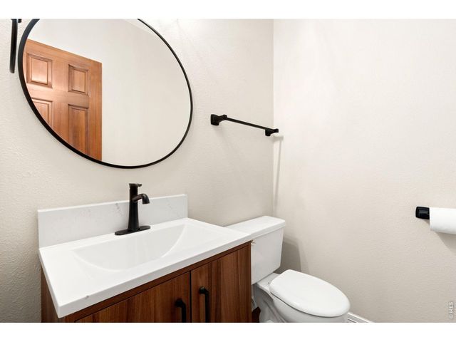 346 High Pointe Dr, Fort Collins, CO 80525