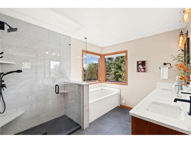 346 High Pointe Dr, Fort Collins, CO 80525