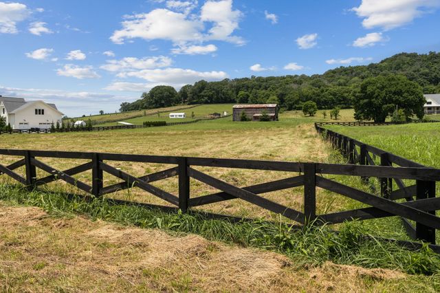 4520 Harpeth School Rd, Franklin, TN 37064