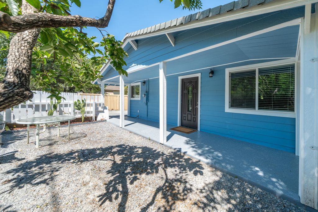 4725 Cedars Road, Redding, CA 96001