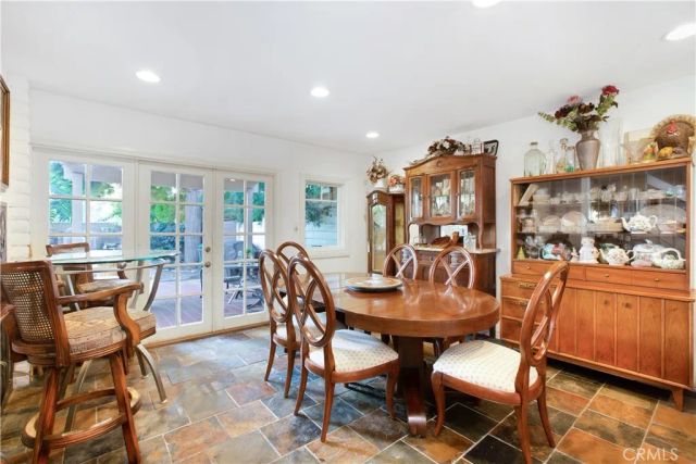 2510 N Tustin B, Santa Ana, CA 92705