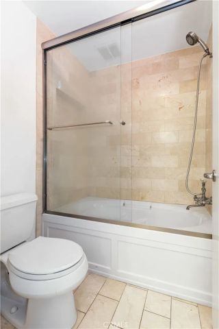 2510 N Tustin B, Santa Ana, CA 92705