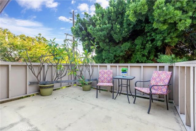 2510 N Tustin B, Santa Ana, CA 92705