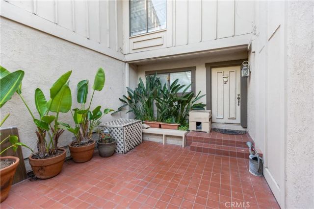 2510 N Tustin B, Santa Ana, CA 92705