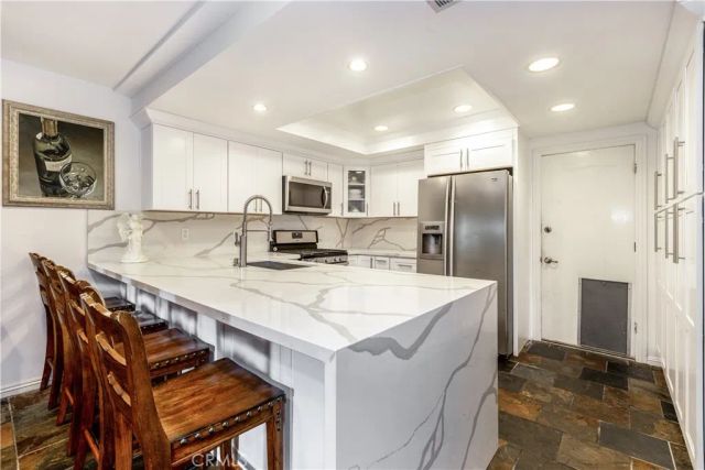 2510 N Tustin B, Santa Ana, CA 92705