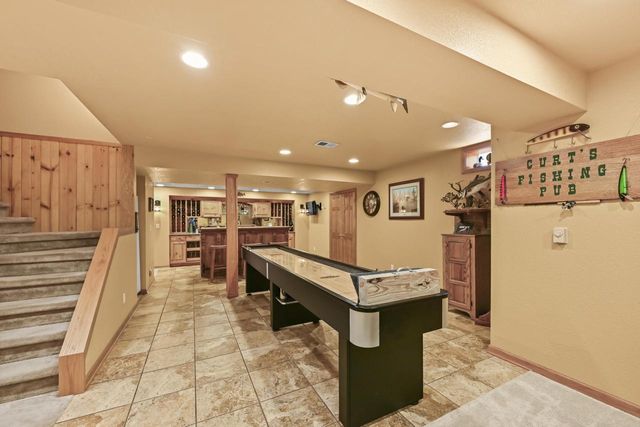 W339S4798 Meadow LANE, Dousman, WI 53118