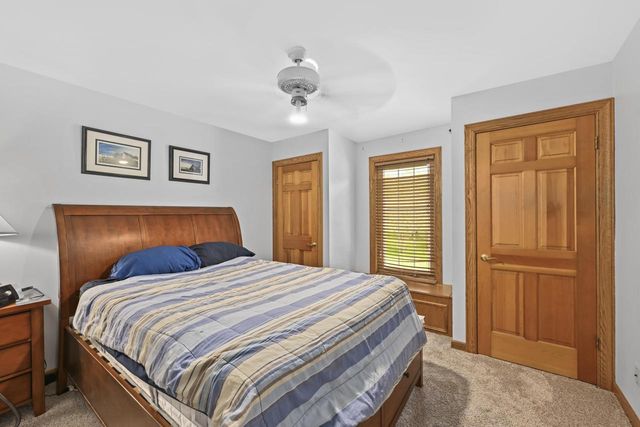 W339S4798 Meadow LANE, Dousman, WI 53118
