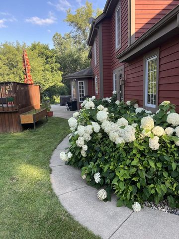 W339S4798 Meadow LANE, Dousman, WI 53118