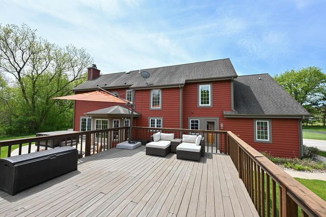 W339S4798 Meadow LANE, Dousman, WI 53118