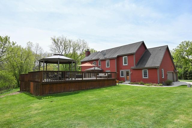 W339S4798 Meadow LANE, Dousman, WI 53118