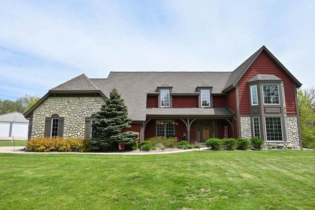 W339S4798 Meadow LANE, Dousman, WI 53118