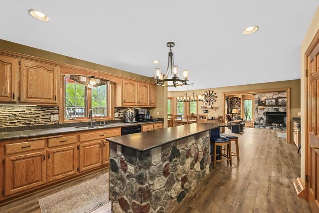 W339S4798 Meadow LANE, Dousman, WI 53118