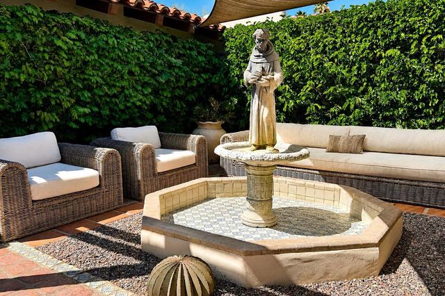 49452 Avila Drive, La Quinta, CA 92253